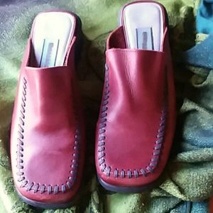 Kenneth Cole leather mules